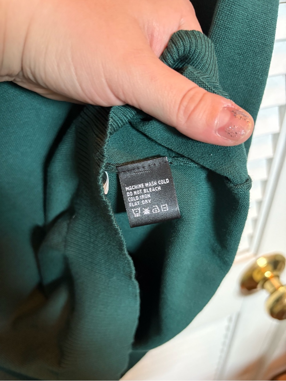 august silk Green Sweater Vest — Size M - Picture 8 of 8